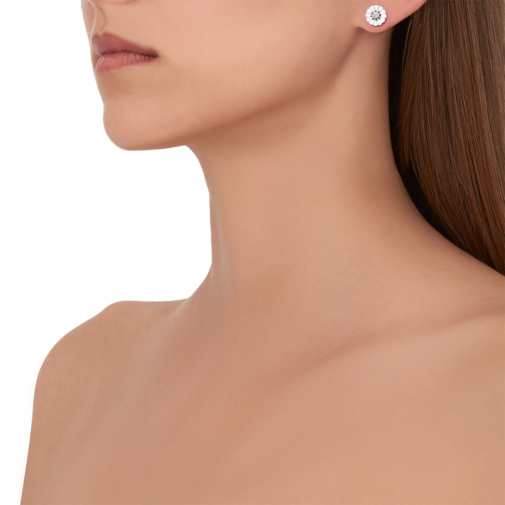 Model in White Gold Sole Stud Earrings with White Diamonds - Cadar